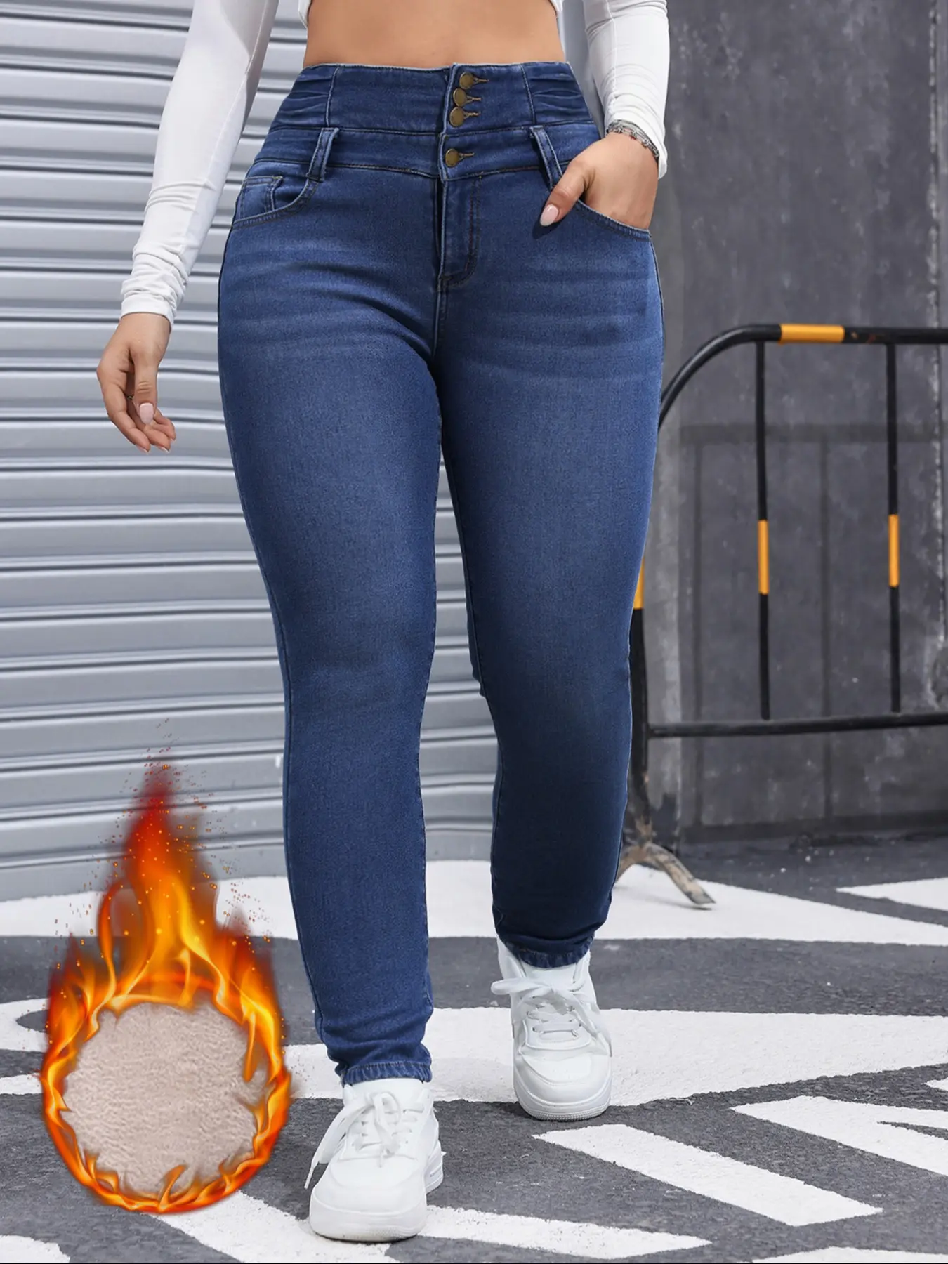 Women's Plus Size Fleece Lined Jeans, Slim Fit Elastic Comfortable Denim Jeans, New Trendy Casual Long Jeans for All Seasons