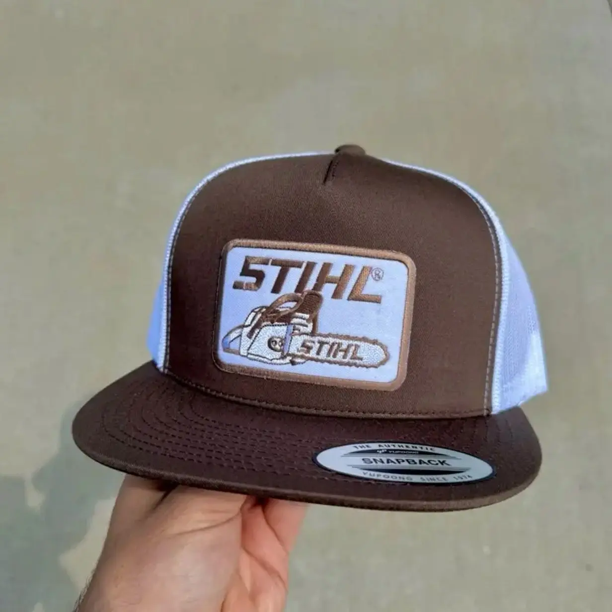 Vintage Stihl Flat Bill Snapback Hat, Brown Classic Trucker Cap, Adjustable Baseball Hat, Timeless Outdoor Streetwear Style