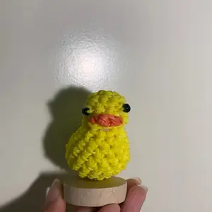 Baby duck made with rubber bands