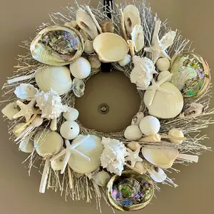 White Seashell & Abalone 20" Wreath