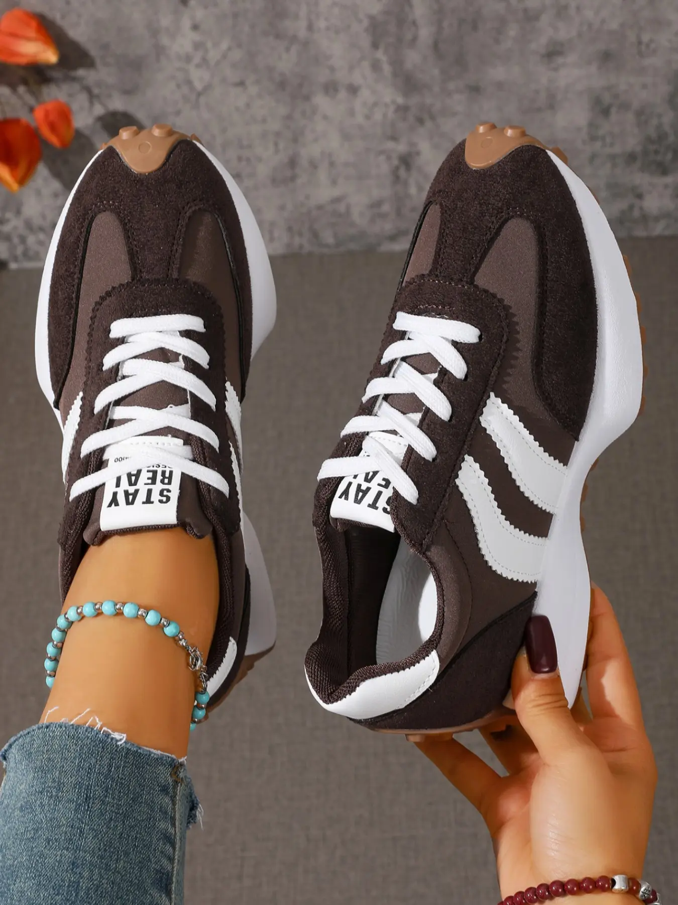 Women's Lace-Up Casual Sports Shoes, Lightweight Casual Sneakers, Colorblock Sneakers, Casual Athletic Sneaker, Multifunctional, Anti-Slip Rubber Sole, Ideal Gift for Fitness and Outdoor Activities