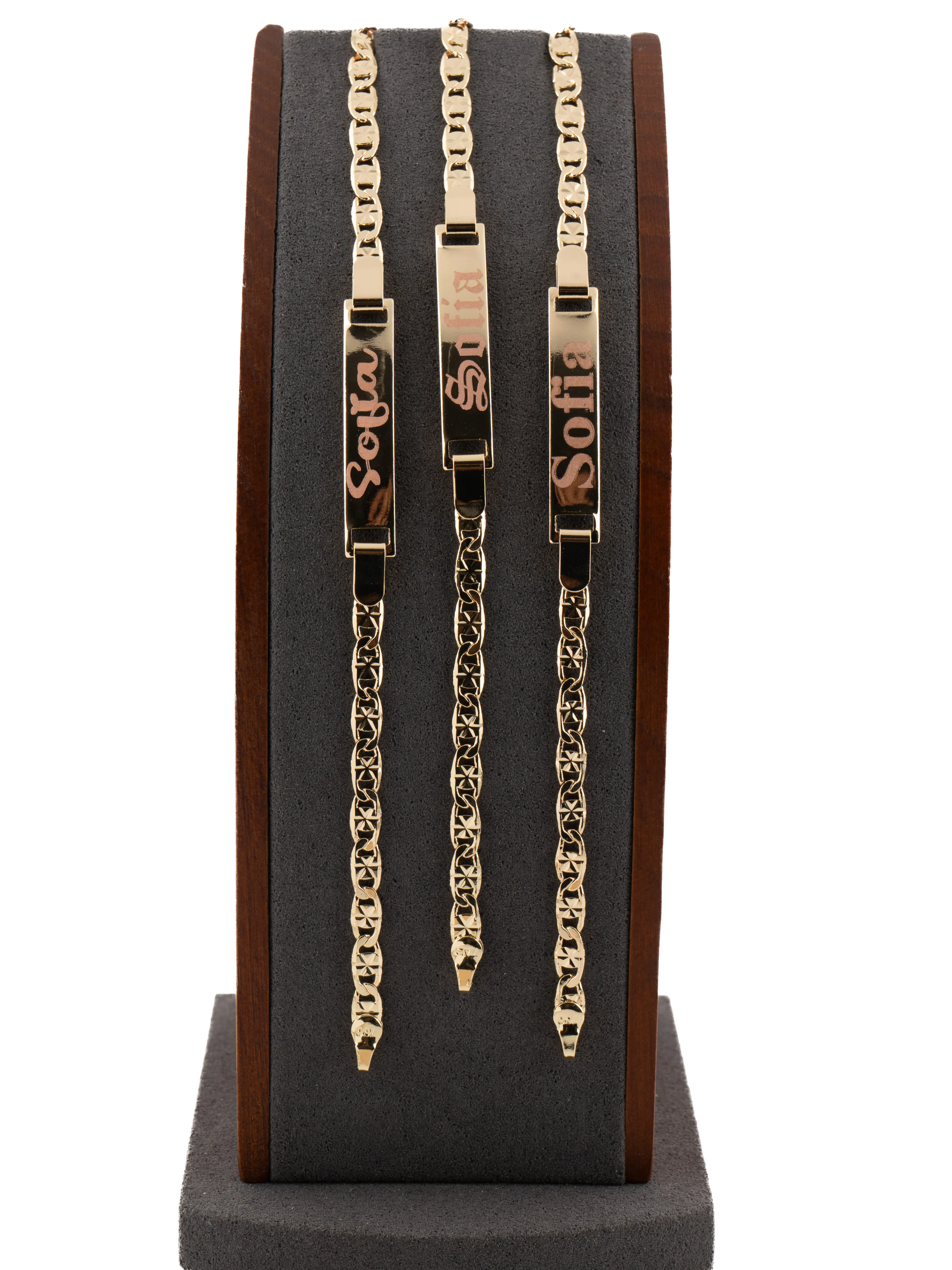 New personalized 7-inch gold-filled bracelet. Don't forget to include the name in a note or message.