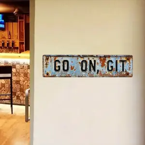 1pc 2D Retro Metal Wall Decor "GO ON, GIT" - Country Style, Turquoise and Rust Color Letters - For Home, Porch - No Wiring Required - Large Size 15.7x 3.9inch - Pre-Drilled for Easy Hanging - Star Patter, Vintage Garage Signs