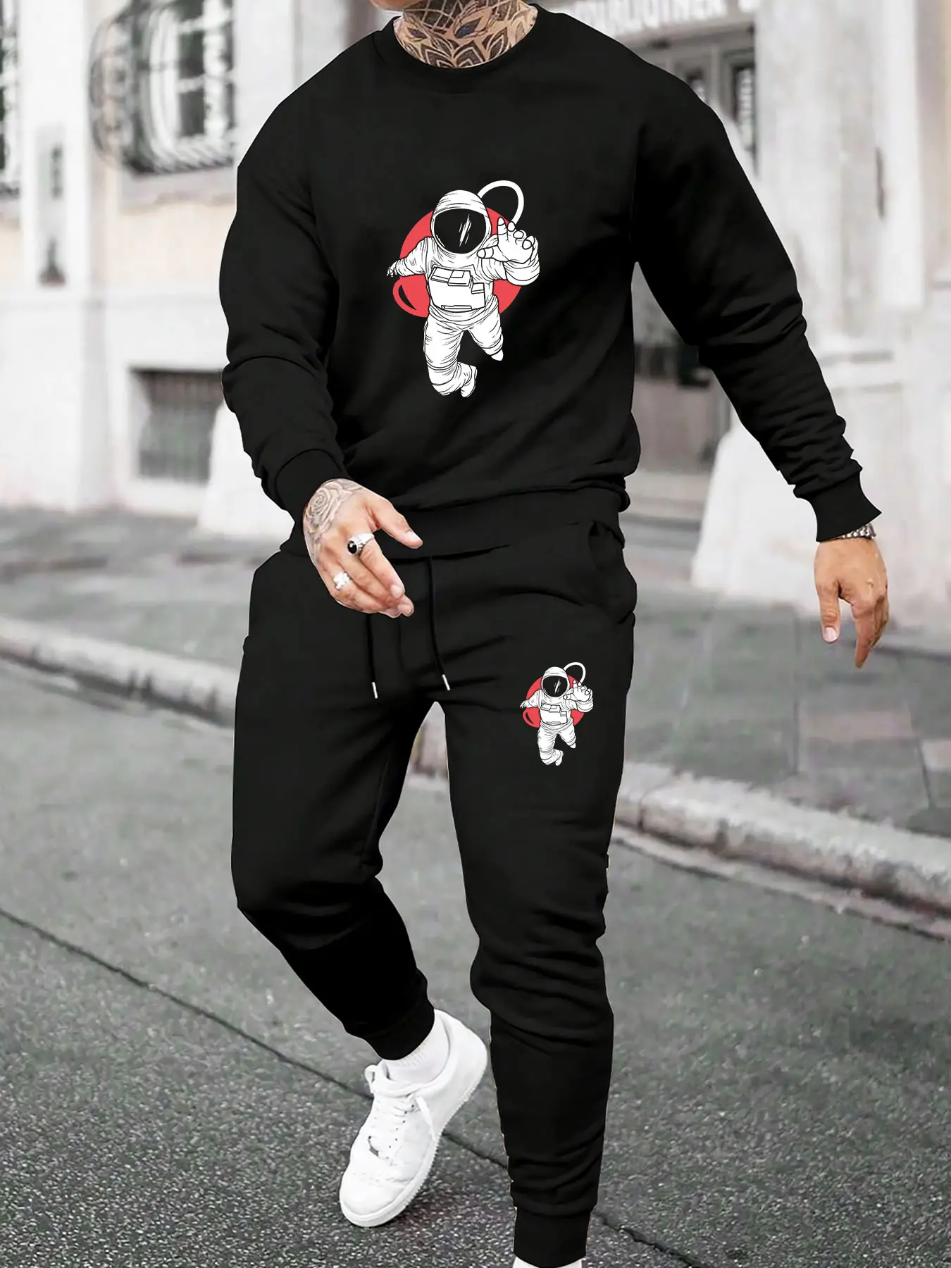 Fashionable and personalized two-piece men's set with long sleeves and pants printed with the "Space Astronaut" pattern for daily casual wear, simple round neck long sleeves for spring and autumn wear, two-piece printed men's fashionable sportswear