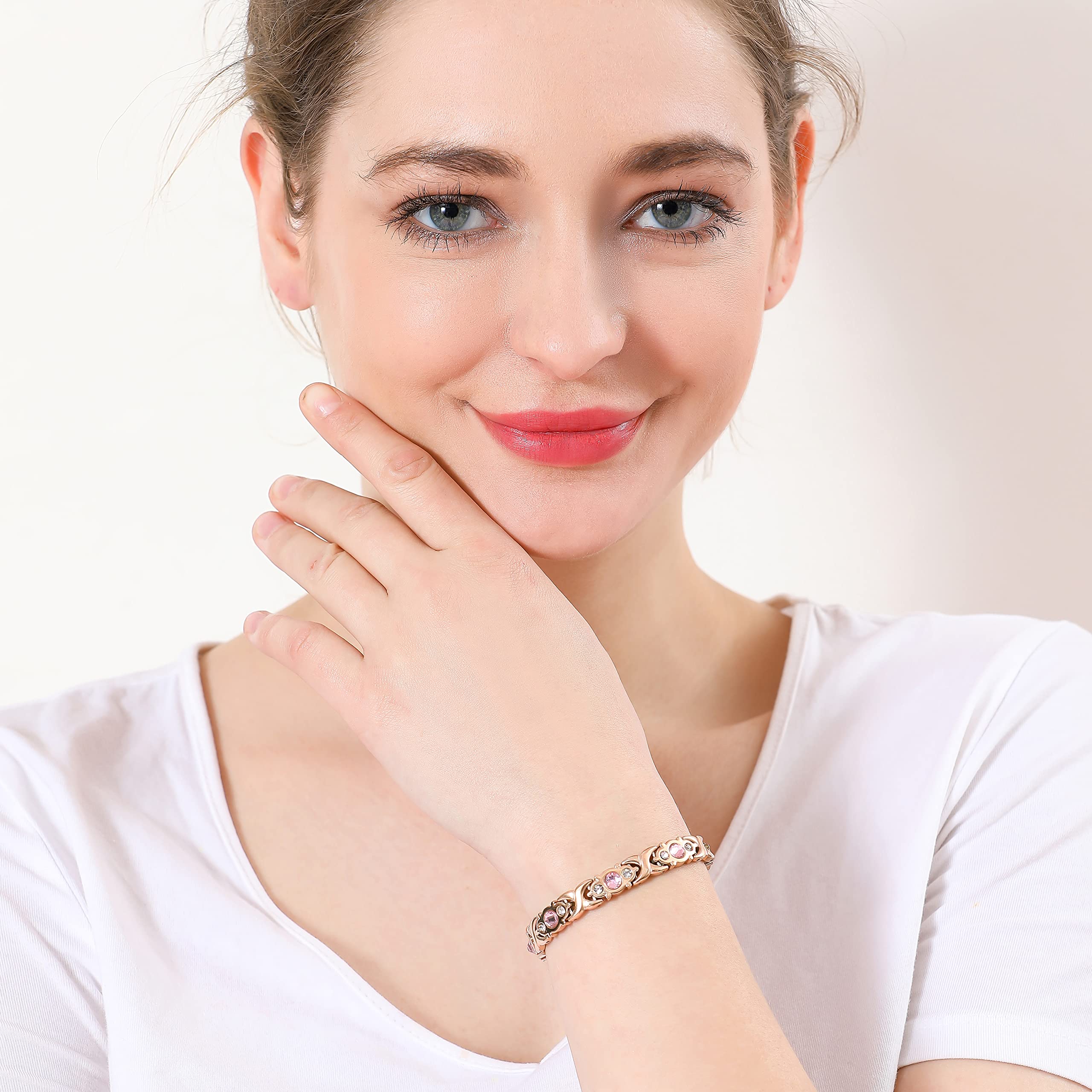 Copper Bracelets for Women, Ultra Strength Magnetic Bracelet with 3800 Gauss Neodymium Magnets & Dazzling Cubic Zirconia, 99.99% Pure Copper Jewelry Gift。