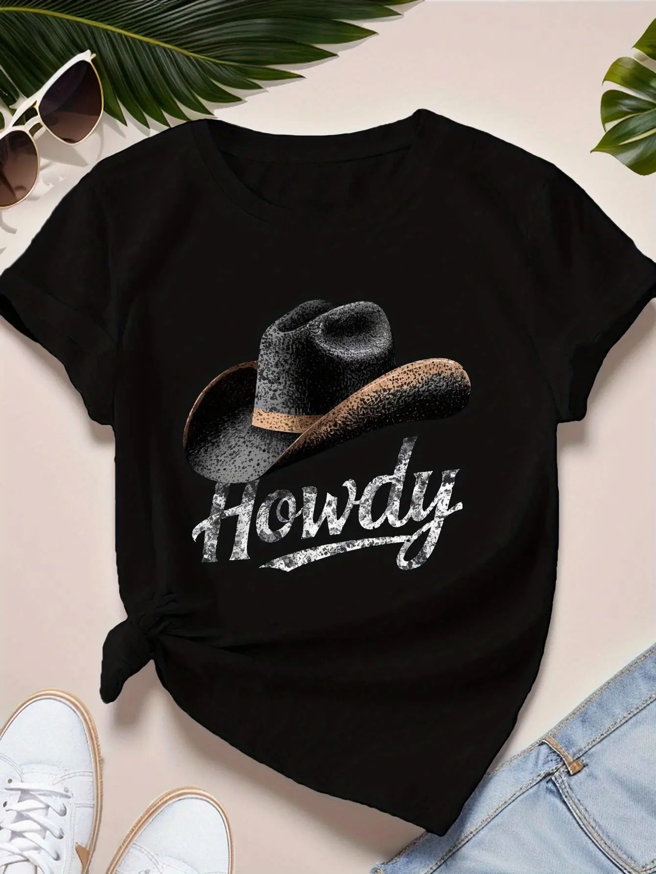 Women's Plus Size Western HOWDY Cowboy Hat Graphic T-Shirt - Black Distressed Short Sleeve Round Neck Casual Summer Outfits, Breathable Relaxed Fit for Ranch Rodeo & Casual Attire