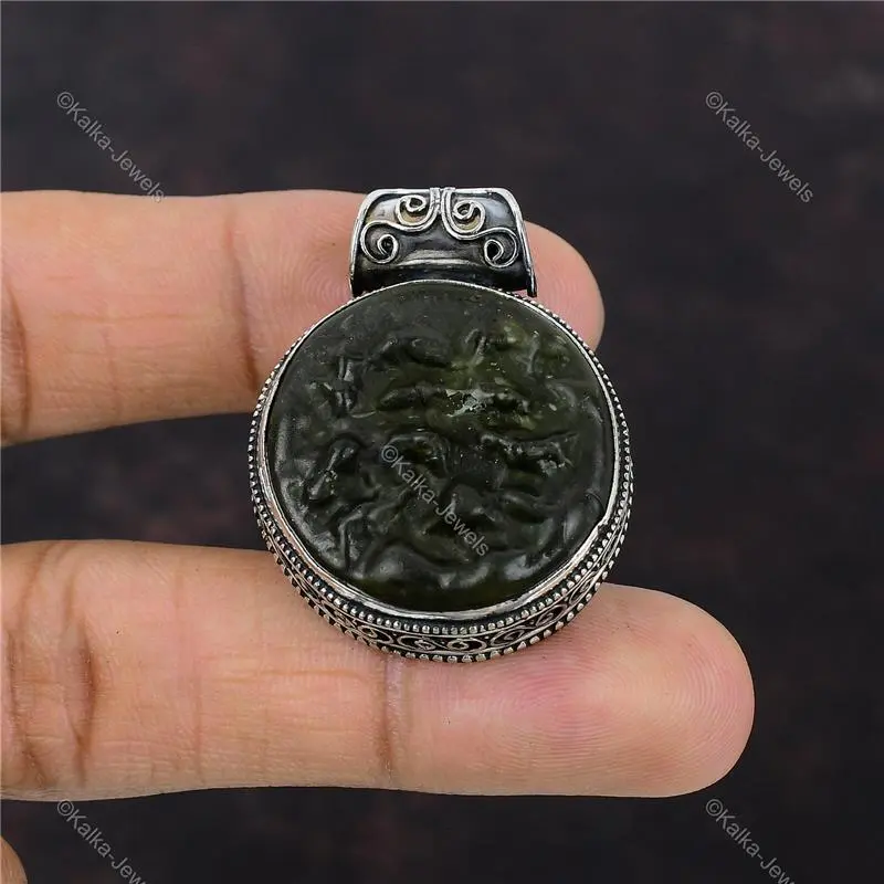 Natural Moldavite Gemstone Pendant Vintage 925 Sterling Silver Jewelry For Women