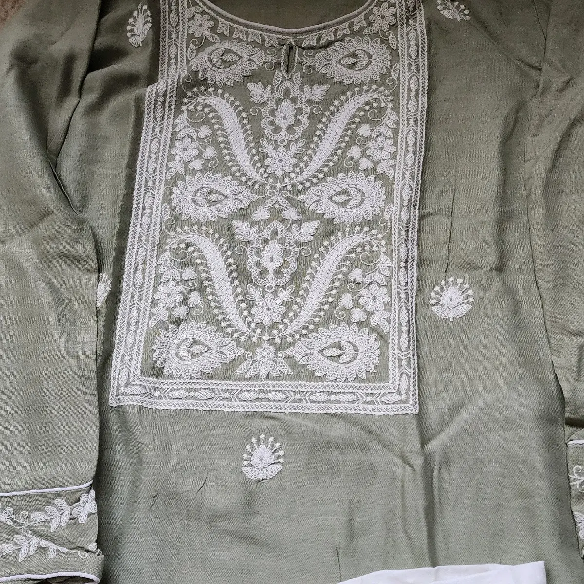 Pakistani style kurtha with mulmul pant!