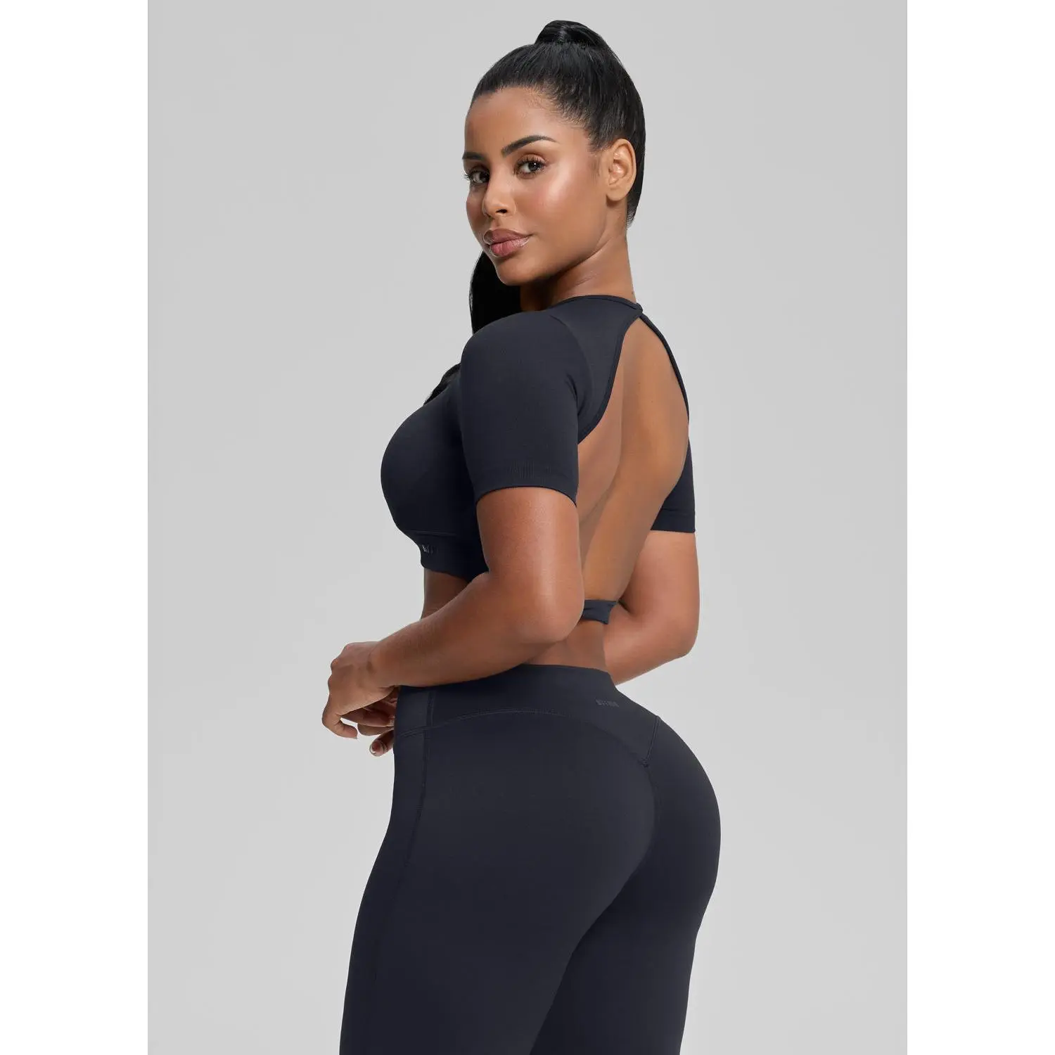 Ultrasculpt Crew Neckline Backless Removable Bra Cups Seamless Crop Top | Gym Girl Collection | Breathable, Womenswear