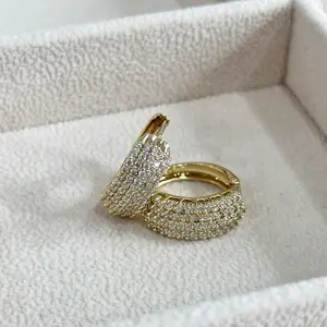 Chunky Earrings with Circonia Gold Plated 14k TT4 - Elegant Design Jewelry Piece