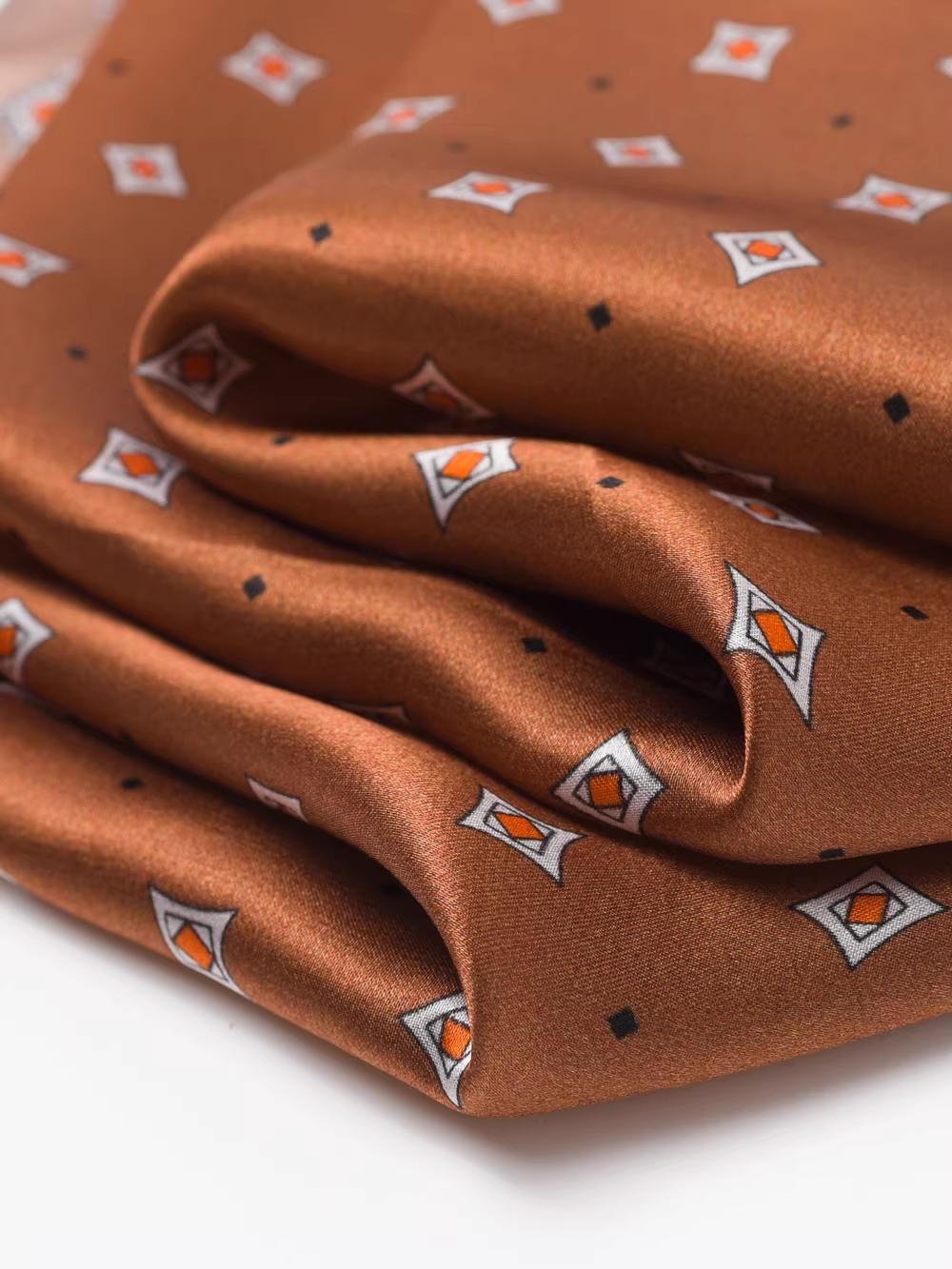 100% Mulberry Silk head scarf True Silk Amuika Silk hair scarf Scarf Small Square look rich Scarf Paisley Pattern outfit upgrade British Scarf Fig Leaf Pattern Small Wrap American Retro Style