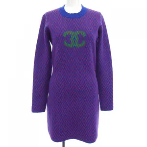 Pre-owned CHANEL Cashmere Small Leather Goods P71619K10290 21K Dress