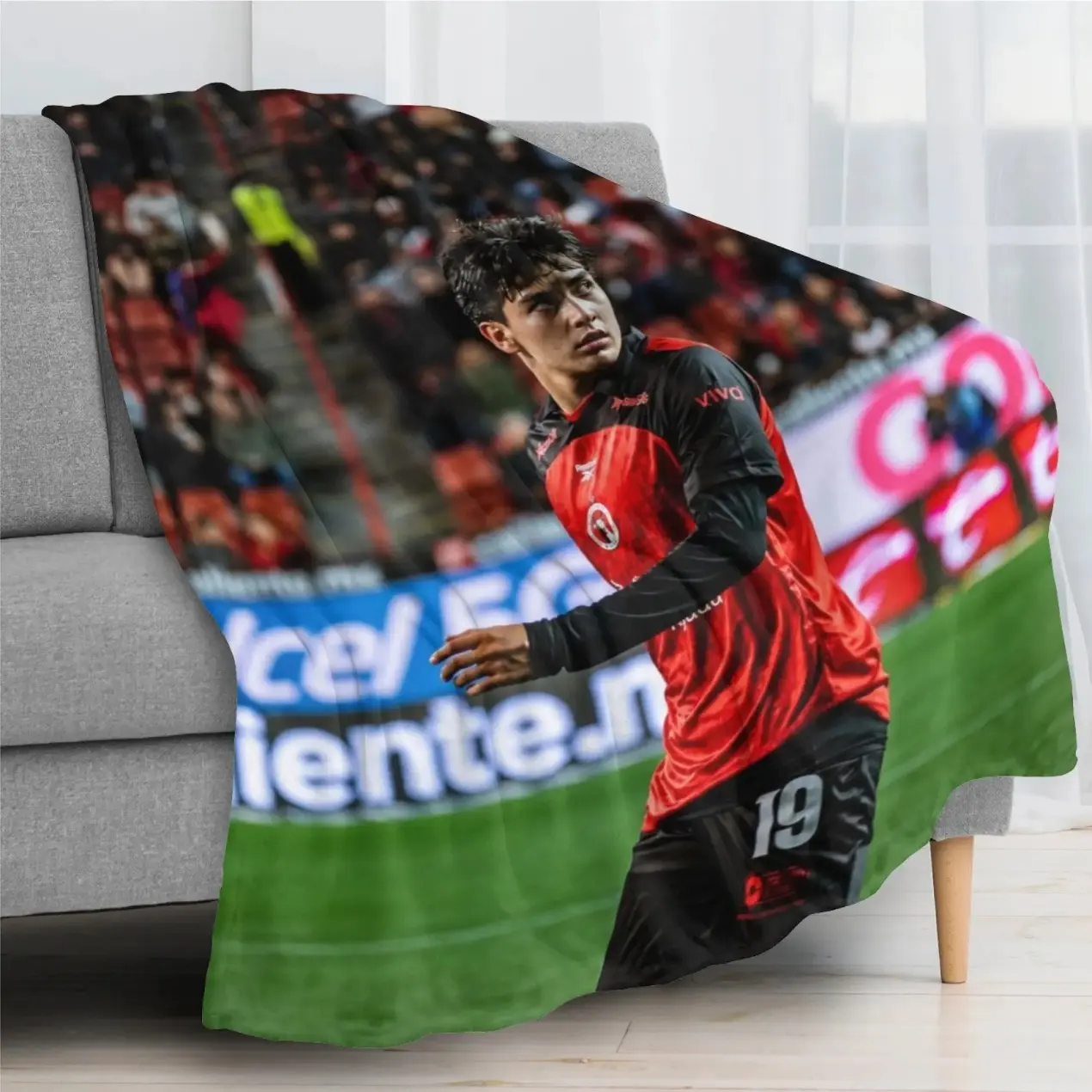 Gilberto Mora Club Tijuana Print Flannel Blanket Red Black Stadium Design Cozy Soft Throw For Bed Sofa Adults Xolos Fan Room Decor Match Day Bedroom Aesthetic Fan Merchandise Unique Gift