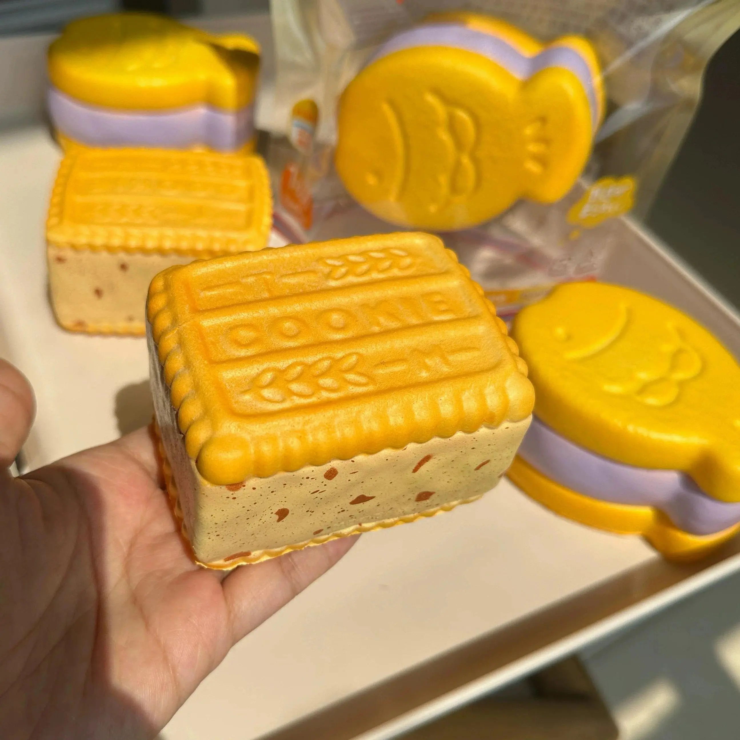 Woodie Slow Rebound Squishy Toy Strawberry Oreo Butter Thick Cookie Simulation  Toy Interactive Game for Children