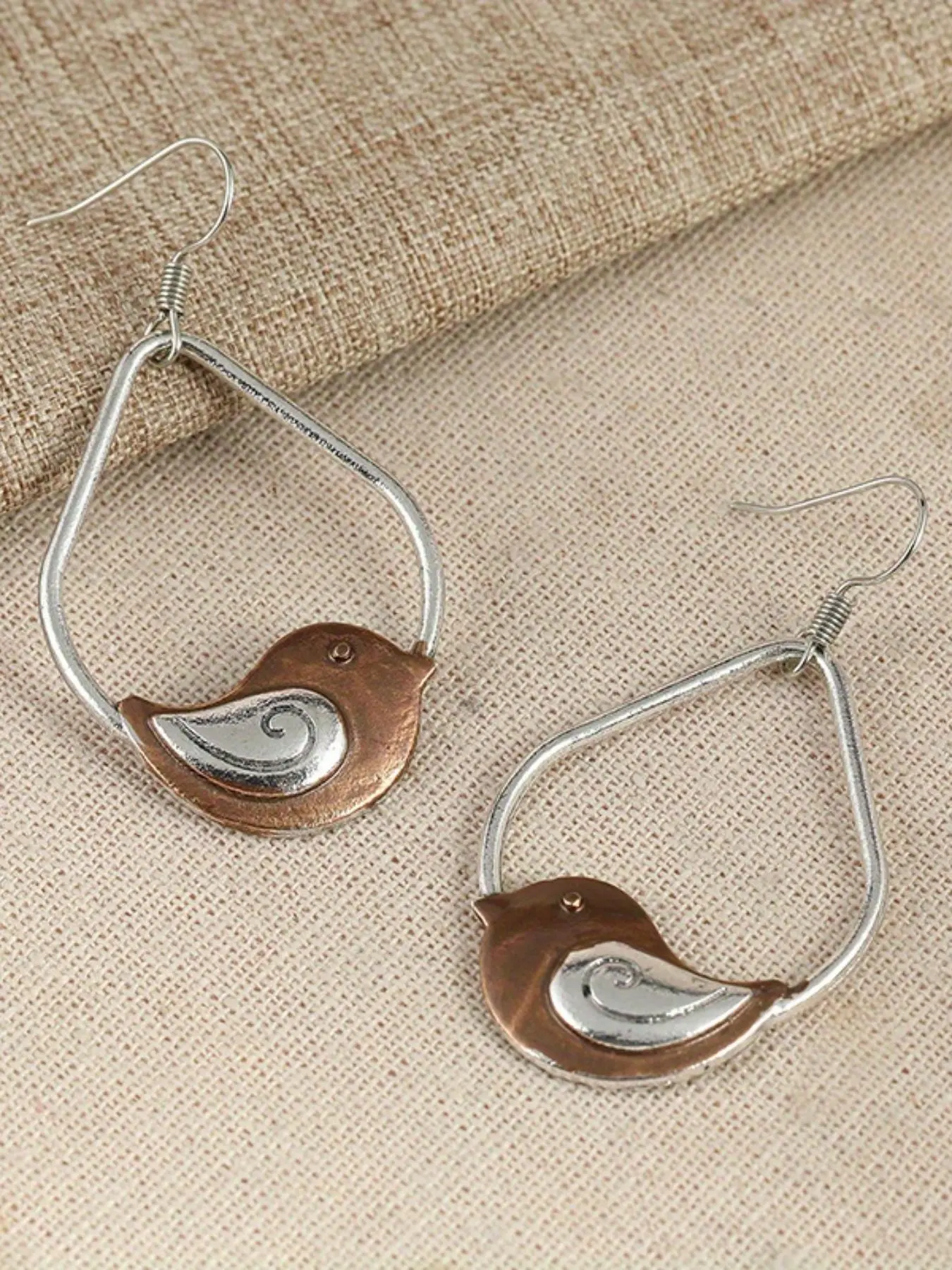 Vintage Cute Bird Pendant Earrings, Copper Earrings, Fun Jewelry Accessories for Women’s Holiday Parties, Perfect Gift for Friends, Statement Earrings, Fashion Earrings