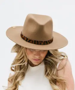 Leopard Print Band - Elegant Design for Versatile Wear