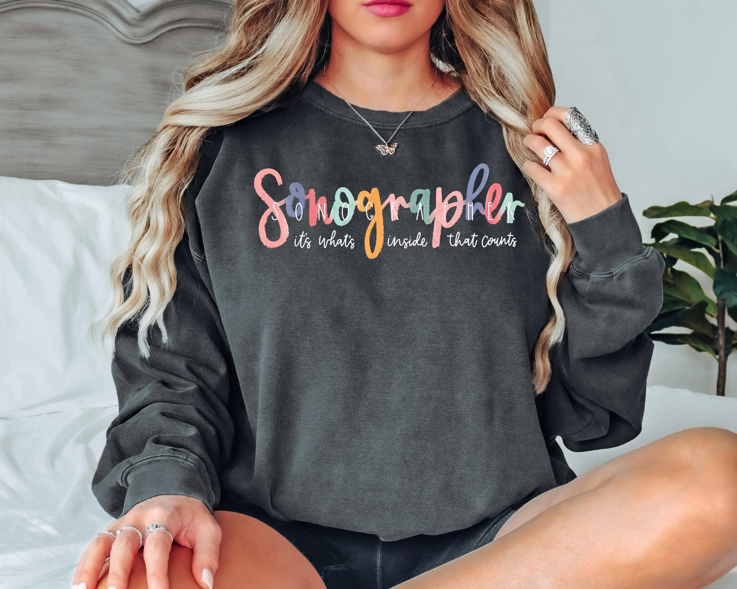 Gildan Sonographer T-SHIRT / Sweatshirt ,  It's What's Inside That Counts Fitted Women's Graphic Tee Casual Wear