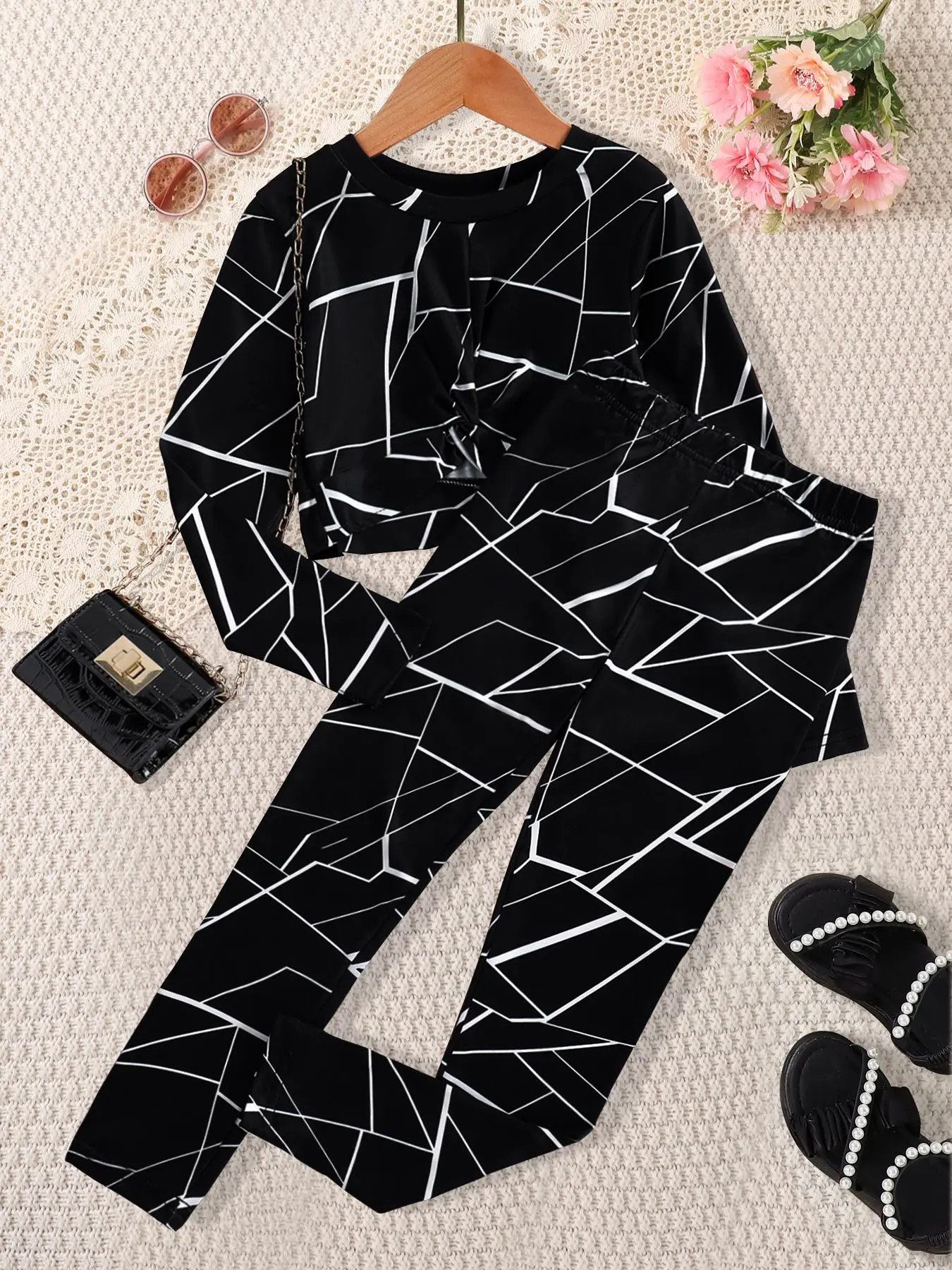 Two-Piece Set Girl's Striped Print Sweatshirt & Elastic Waist Sweatpants Set, Casual Round Neck Long Sleeve Pullover & Jogger Pants for Fall & Winter,