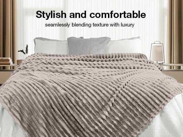Ultra-Soft Striped Blanket Modern Luxury Living Room Sofa Throw Winter Warmth Thickened Leisure Blanket 90x90cm/108x90cm Queen King Sizes High-Density Knit Fabric