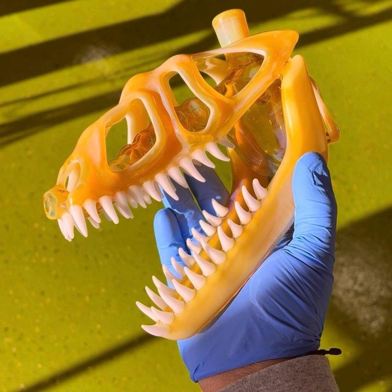 Dinosaur head sculpture Msrp $20,000