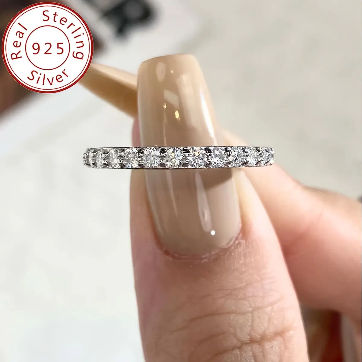 925 Sterling Silver Eternity Ring Paved with Shiny Moissanite Symbolizing Eternal Love and Romae High-Quality Gift for Family/s/Love Ones