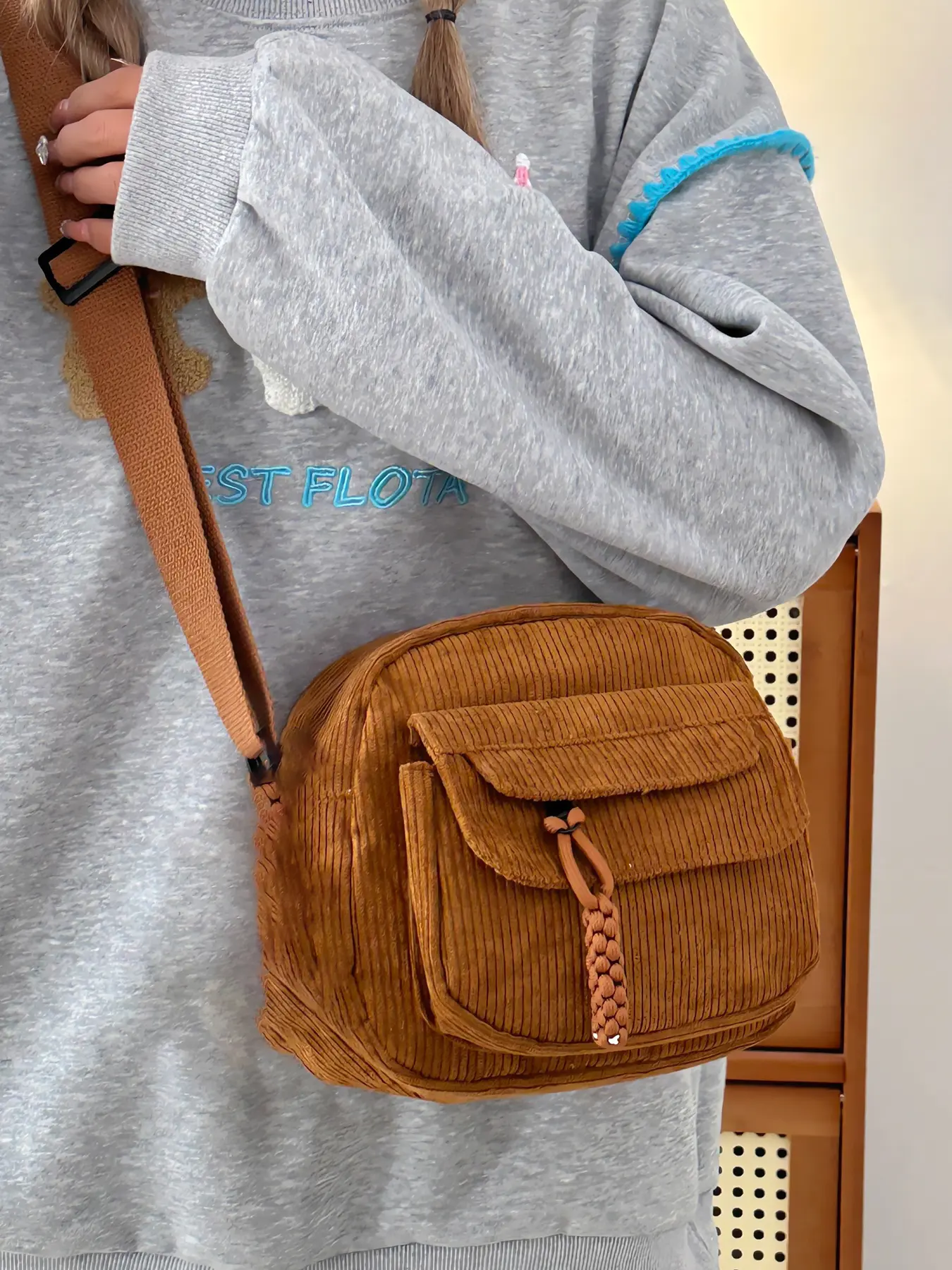 Retro Casual Small Shoulder Bag, Woven Buckle Mini Bag, Casual Flap Pocket, Small Portable Adjustable Crossbody Shoulder Bag, Multiple Colors, Casual Shoulder Purse, Suitable for Students, Daily Travel, Shopping, Crossbody Bag