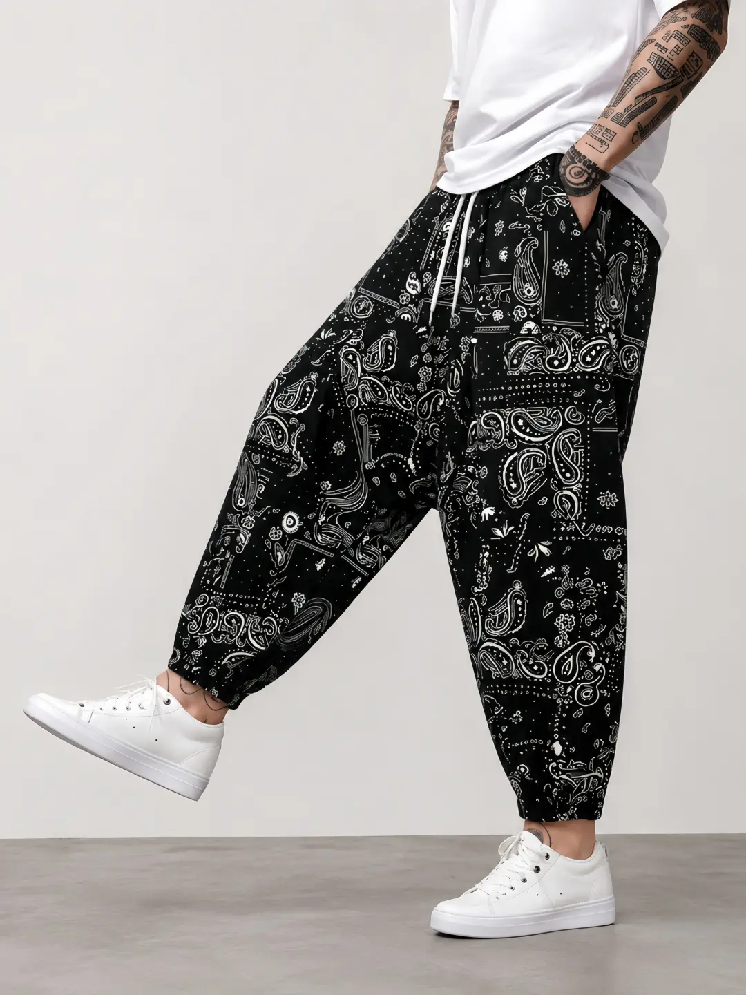 Men's Woven Paisley Bandana Print Harem Pants - Elastic Waist, Drawstring, Lightweight Street Fashion Joggers, Drop-Crotch Casual Bottoms