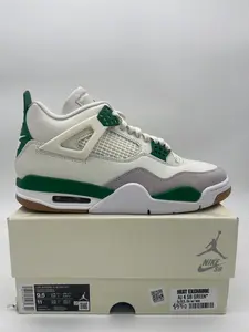 Jordan 4 Retro SB Pine Green *