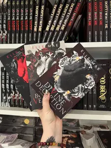 Blood Royale Complete Set: A Sapphic Vampire Throuple Tomance