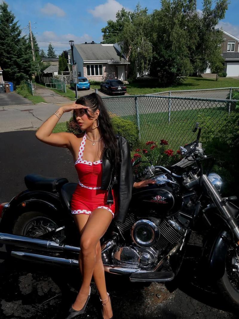 Retro Stage 1940S Wine Red & White Spliced One - Piece Swimsuit Ideal for Casual Travel, Sunbathing on the Beach, Beach Vacation Parties, and Swimming - Flaunt Fashionable Sexy Style in All Seaside Activities Swimwear Polka Dots Classic Vintage