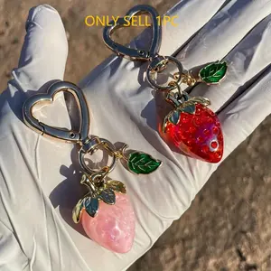 Cute Strawberry Design Keychain, Multi-Application Hanging Decoration, Heart Shaped Keychain, Phone Accessories for Women & Men, Bag Charm, Pink