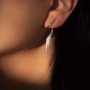 Retro and high - end wing - shaped stud earrings, niche design, simple and cool style, new fashion feather earrings, versatile accessories#clean girl jewelry