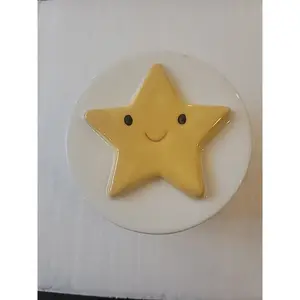 13053 Adorable Pillowfort Ceramic Star Container With Top 2.55 In X 3.38 X 3.38