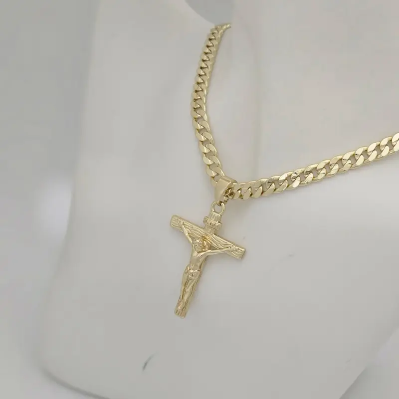 Cadena #945 martillada y dije #533 cruz con Cristo Gold plated