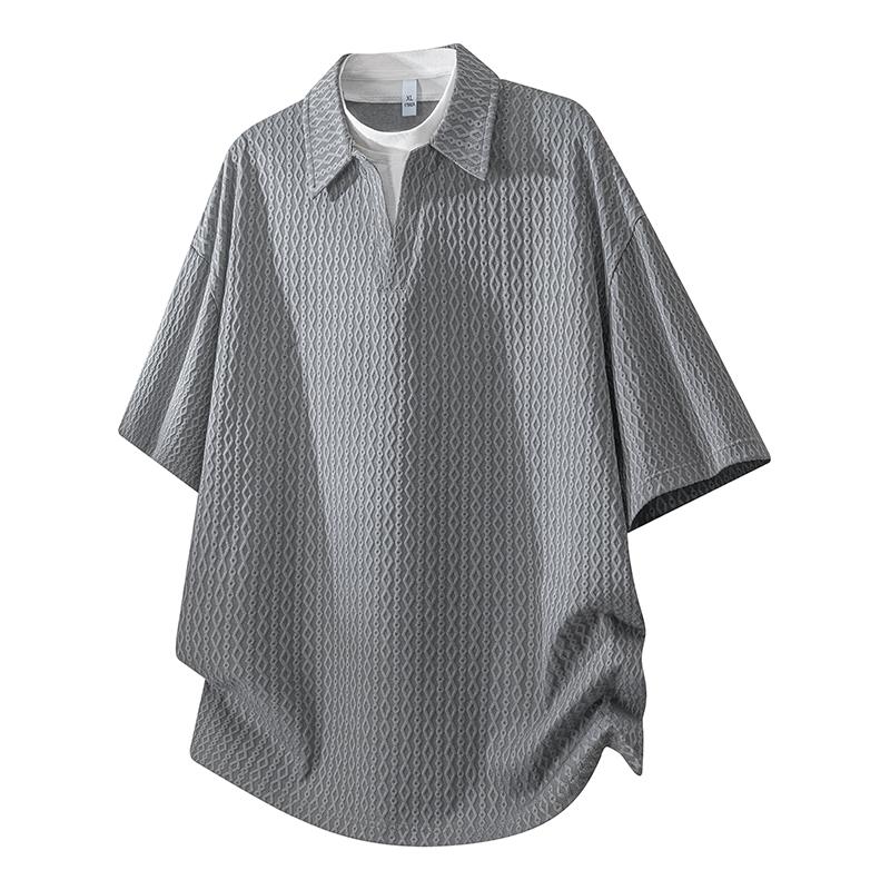 Men’s solid-color polo shirt with a turn-down collar and V-neck, faux two-piece design; diamond jacquard texture fashion casual sports T-shirt—simple, versatile, comfortable, and breathable; suitable for work commutes, outdoor activities, and everyday hom