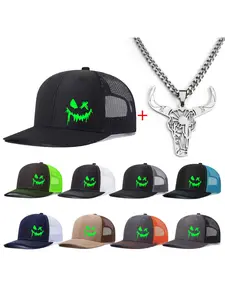 Unisex Baseball Cap with Smiling Face Design, Funny Cap, Fitted Style for Men & Women, All-Seasons Wear, Adjustable Trucker Hat for Outdoors