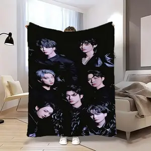 1pc  Seven-Member Group Photo Printed Flannel Blanket. Lightweight and Easy to Hang, This Flannel Blanket Resists Wrinkles with Its Anti-crease Material for Long-lasting Decor. A Standout Piece for Bedroom Decoration, a Creative Gift