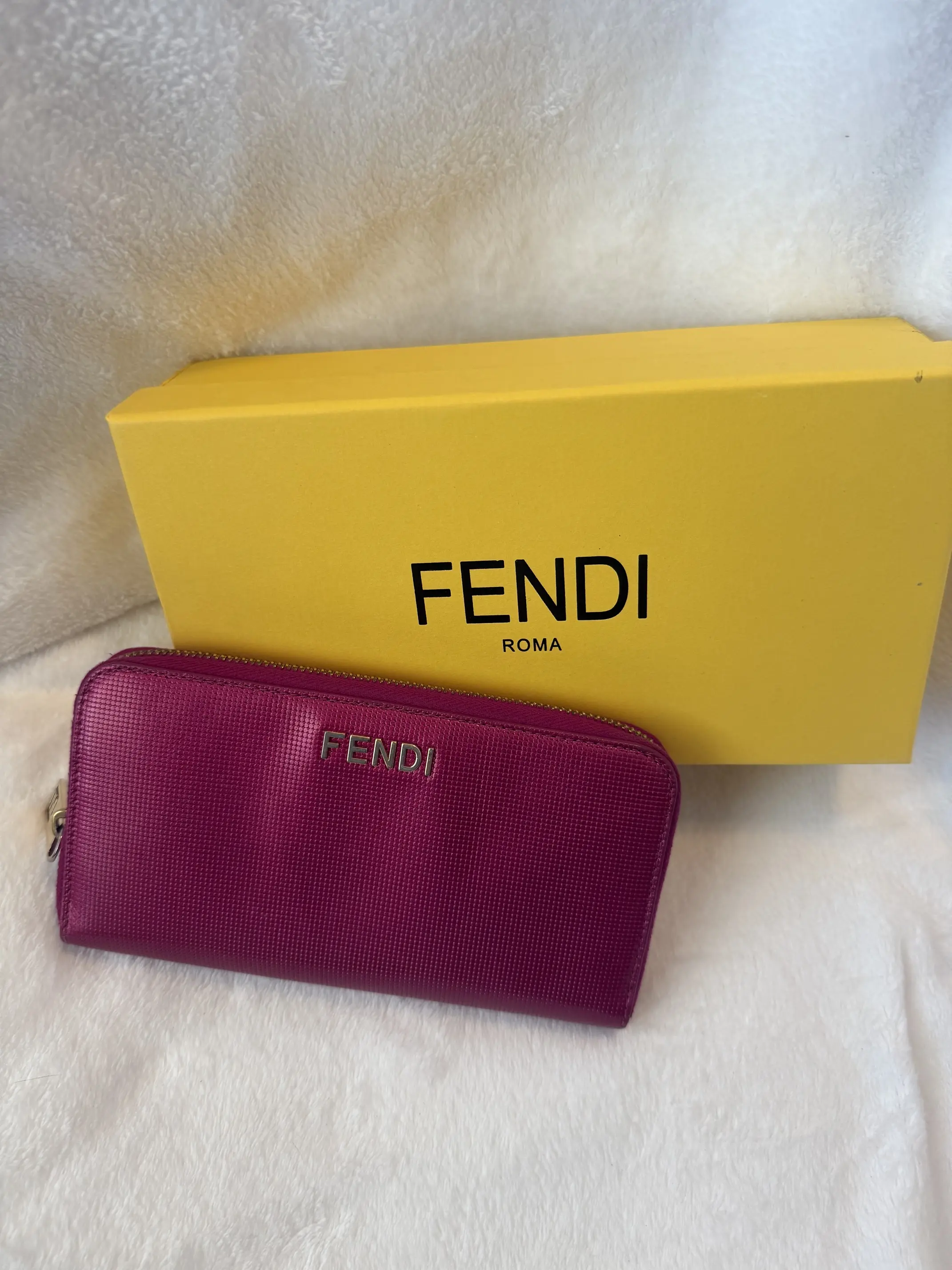 Pre-owned FENDI Leather Bag Accessories Textured Zip Around Wallet in Gorgeous Dark Pink