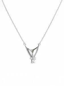 Flower container necklace, can hold flowers, a perfect gift for your girlfriend or lover. (Flowers not included in the actual product) Trendy charm necklaces, Flower Bouquet Necklace