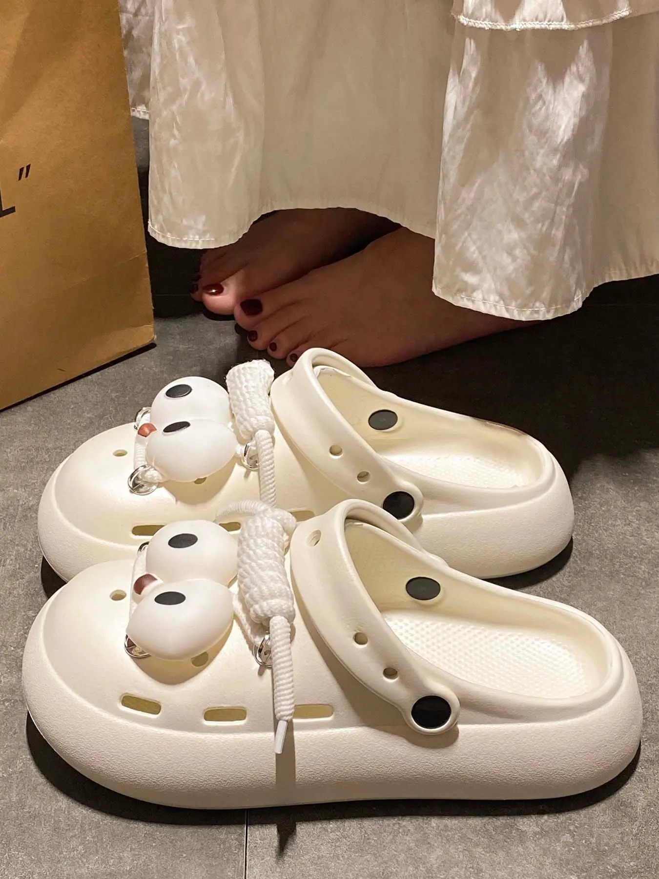 2026 New Trendy Eva Holes Shoes for Women, Funny Big Eye Decoration, Casual Outdoor Beach Sandals, Height-Increasing Flip Flops