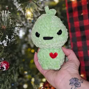 Crochet meanie greenie