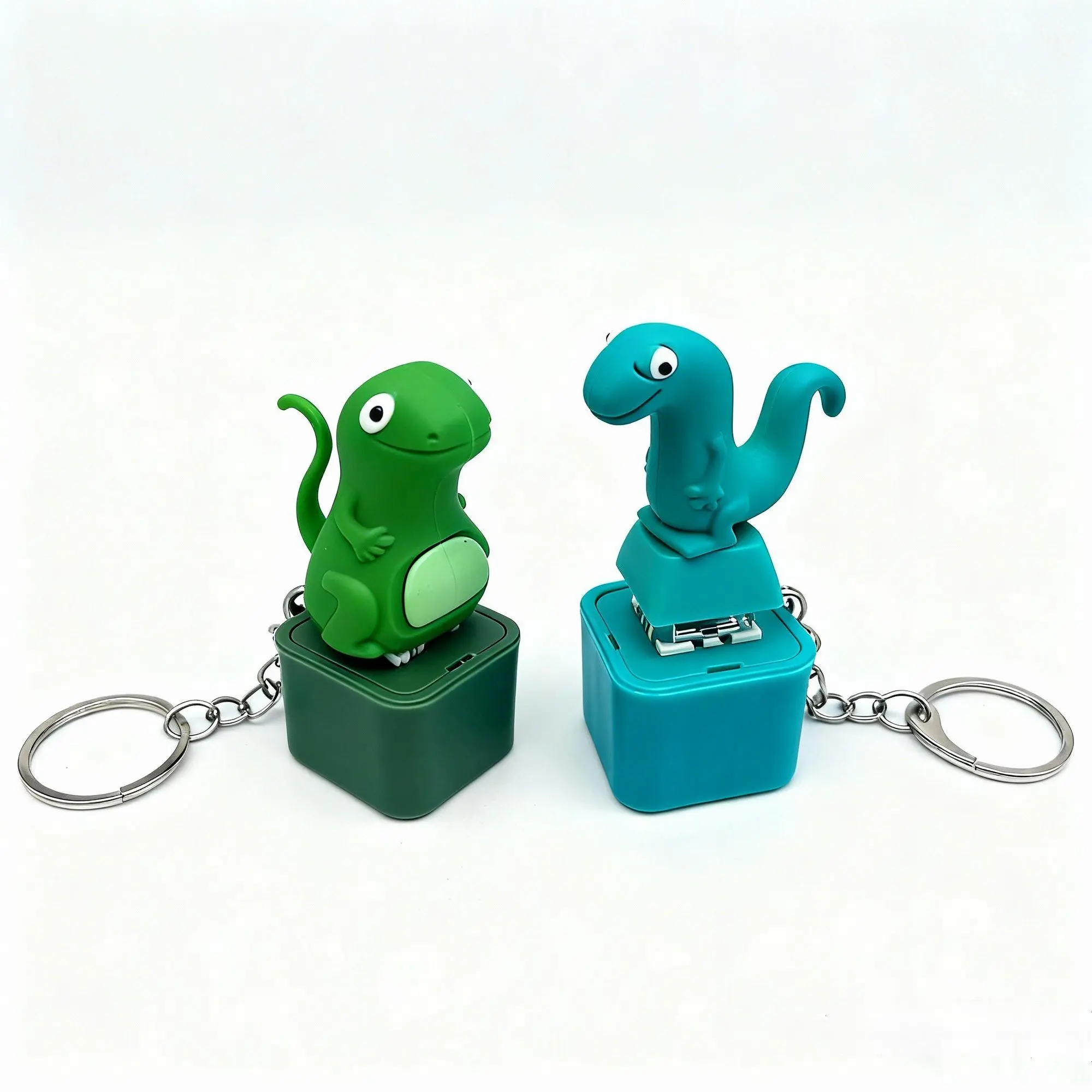 Lizard Keychain Realistic Sounds LED Lights Rechargeable , Adults Fun Lizard Fidget Keyboard Clicker with Colorful Lights, Portable Stress Reliever Keycaps for ADHD and Autism, Keychain Accessory, Unique Keychain