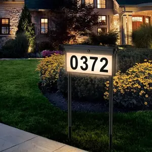 SOLMATE Solar-Powered Yard Address Sign Featuring adjustable lighting with options for warm white or various colors;an IP65-rated waterproof outdoor solar address plaque. Supports multiple installation methods