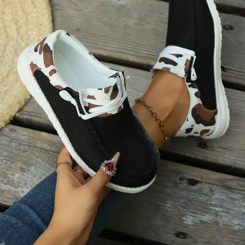 Women's Fashion Camo Print Lace up Round Toe Athletic Trainer Sneakers, Casual Comfortable Sports Walking Shoes, Female Simple All-match Shoes for Daily Used Footwear, Trendy Walking Sneaker, Trending Sneakers, Patchwork Design Sneakers