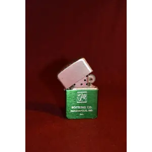 7 UP lighter 1960s