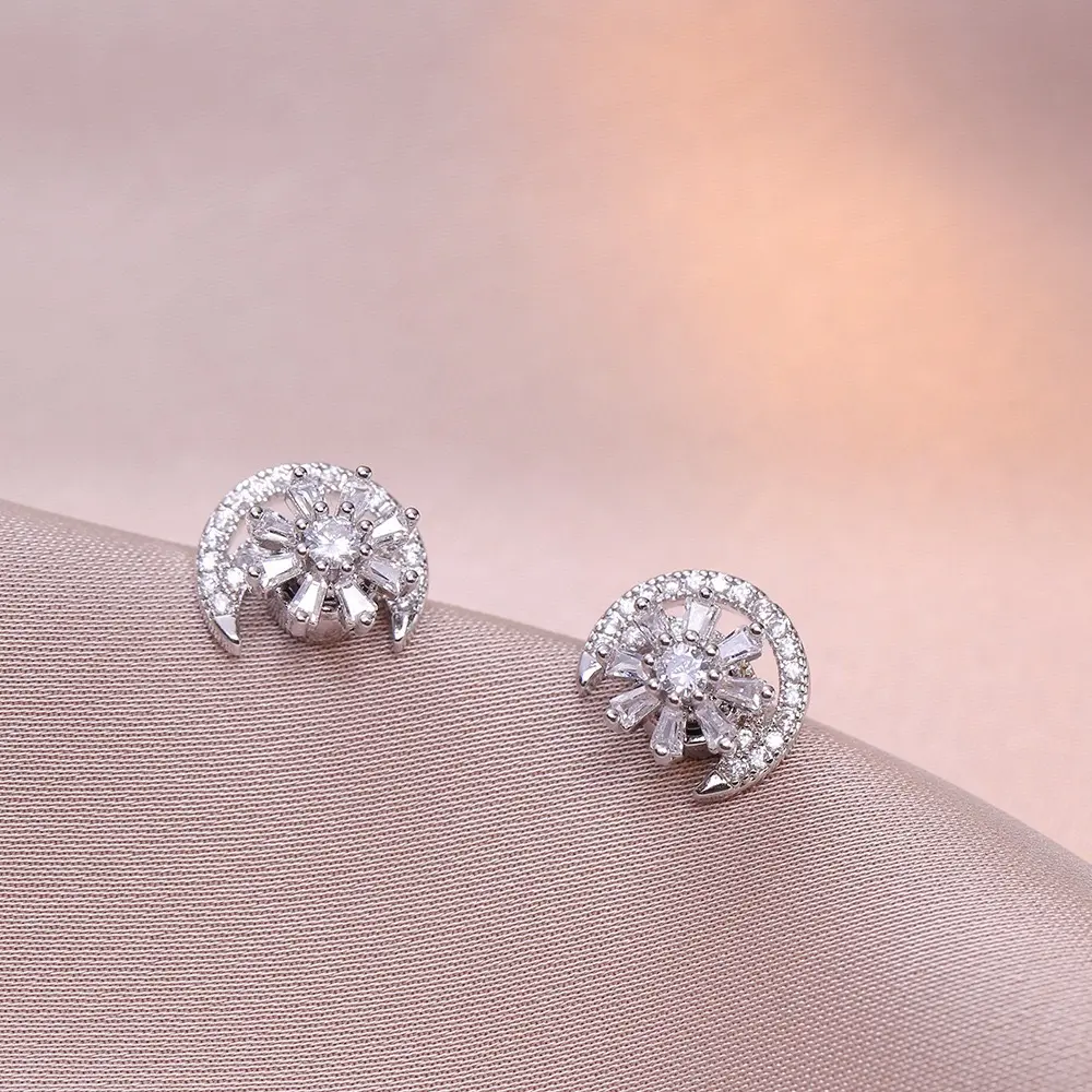 E0562 White Star Moon