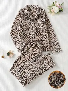 【clearance sale】Two-piece Elegant Flannel Pajamas Set for Ladies Long-sleeved Button-up Top with Cartoon Heart Print & Comfortable Pants Cozy Homewear