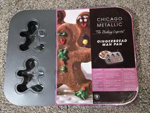 Chicago Metallic The Baking Experts Gingerbread Man Pan