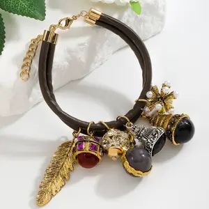 Bohemian Wind Chime Dang Feather Leaves Super Flash Diamond Set Pearl Leather Bracelet, Suitable for Daily Use, Vacation Wear, Both Men and Women Can Wear Leather Bracelet
