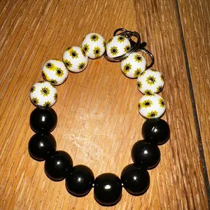 Wooden beads wristlet keychain